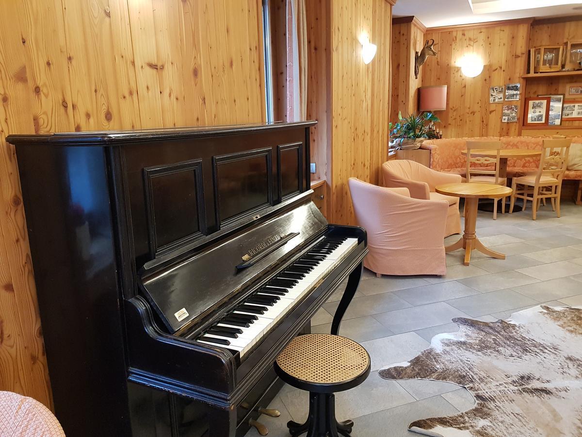 Hotel Pedretti Branzi Bagian luar foto