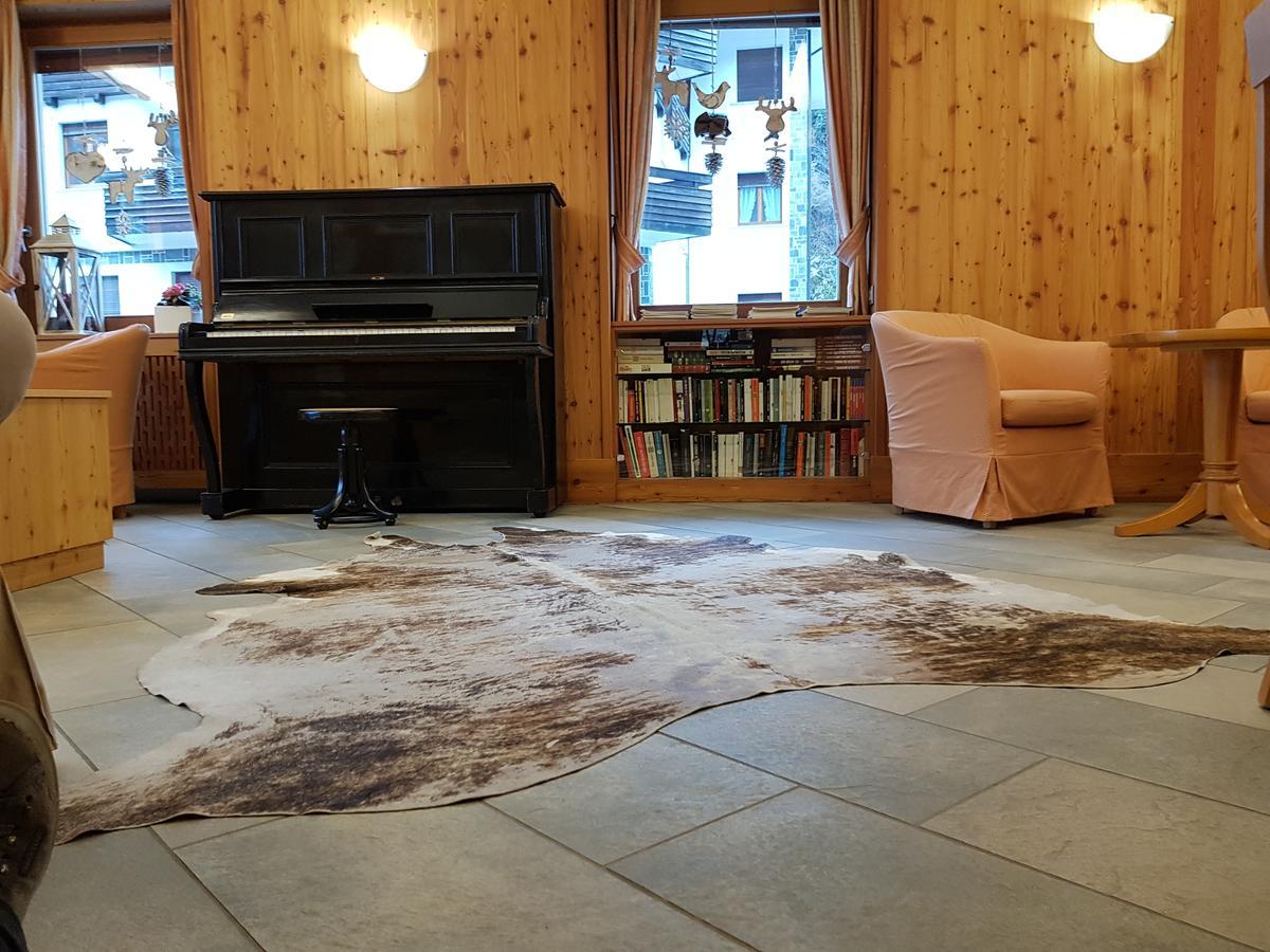 Hotel Pedretti Branzi Bagian luar foto